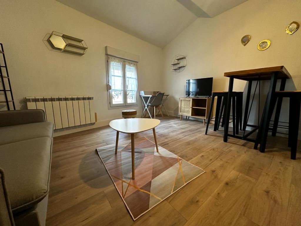 Ferienwohnung Le Petit Rempart Niort Exterior foto