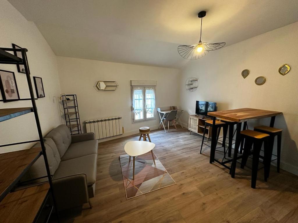 Ferienwohnung Le Petit Rempart Niort Exterior foto